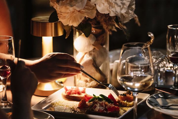 Dining 55 of 70