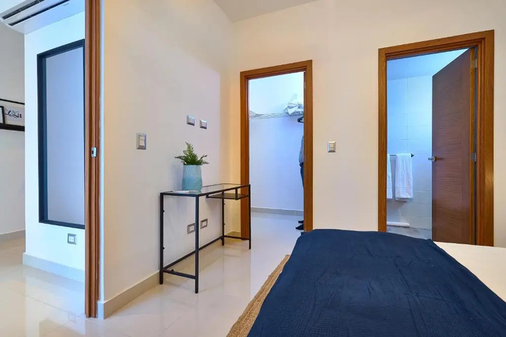 Room 3 of 11
