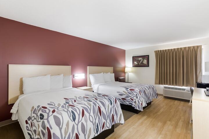 Deluxe 2 Double Beds (8 of 8)