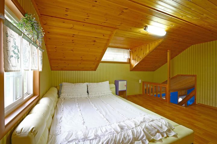 Room 15 of 111