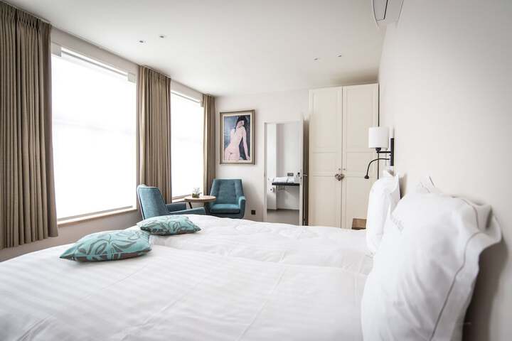 Room 5 of 30