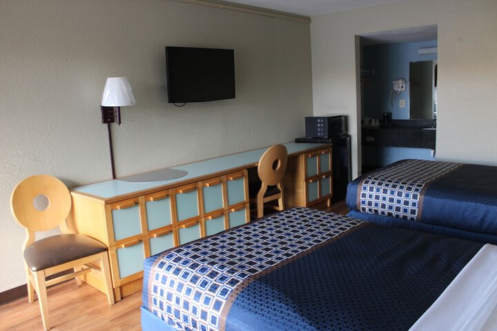 2 Double Beds (6 of 19)