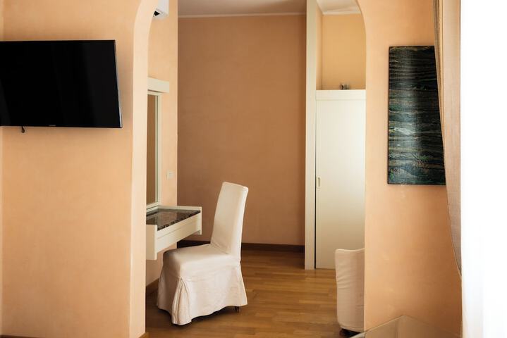 Room 49 of 93