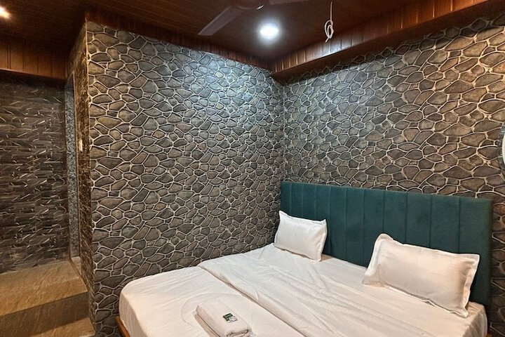Room 7 of 29