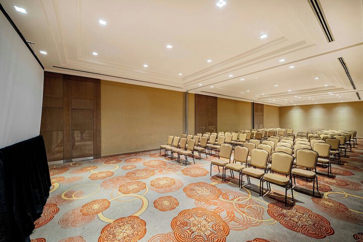 Meeting 185 of 256