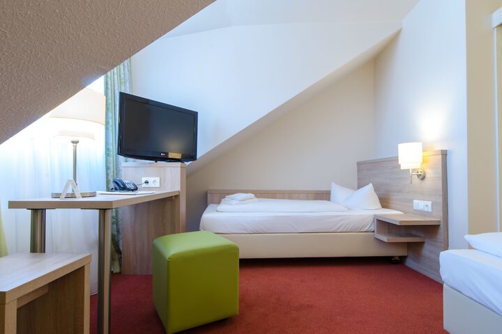 Room 14 of 35