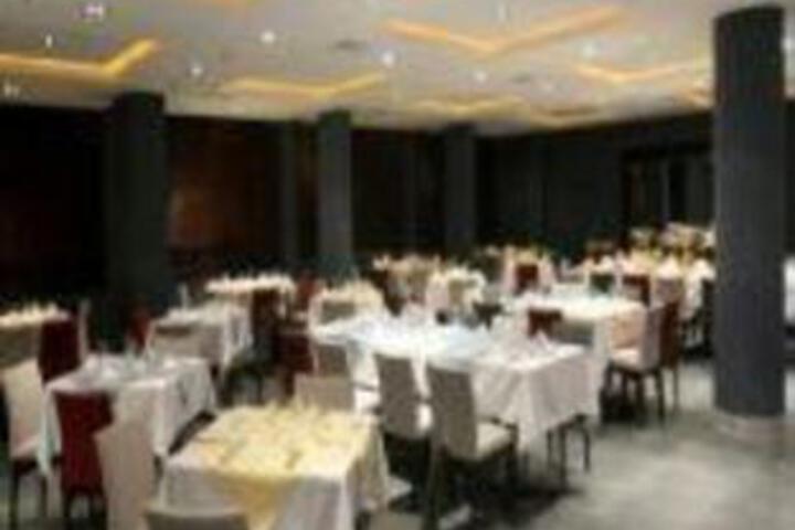 Ramada Hotel & Suites Amman