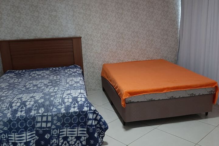 Room 2 of 6