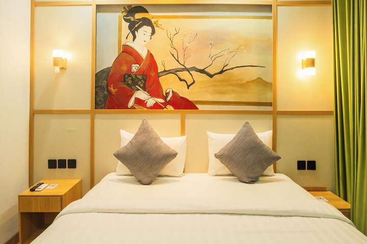 Room 12 of 50