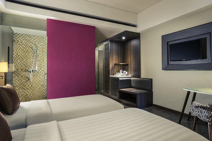 Room 18 of 111