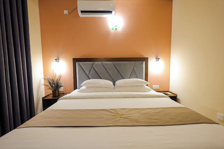 Room 30 of 65