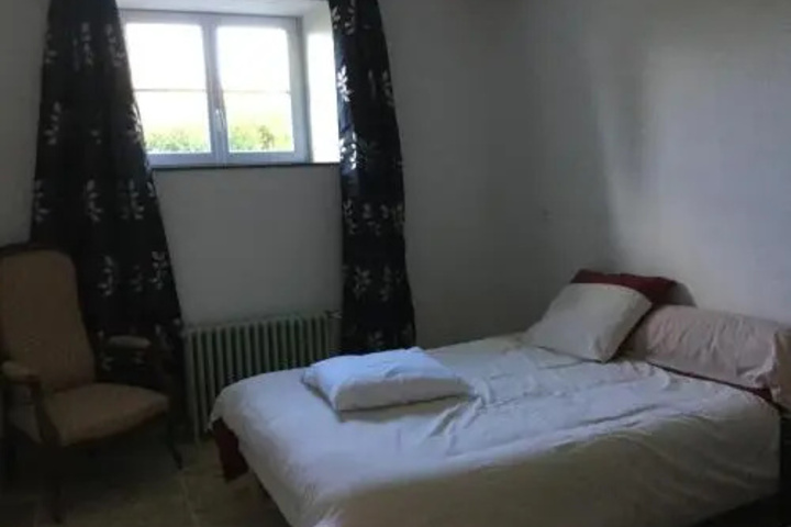 Room 2 of 4