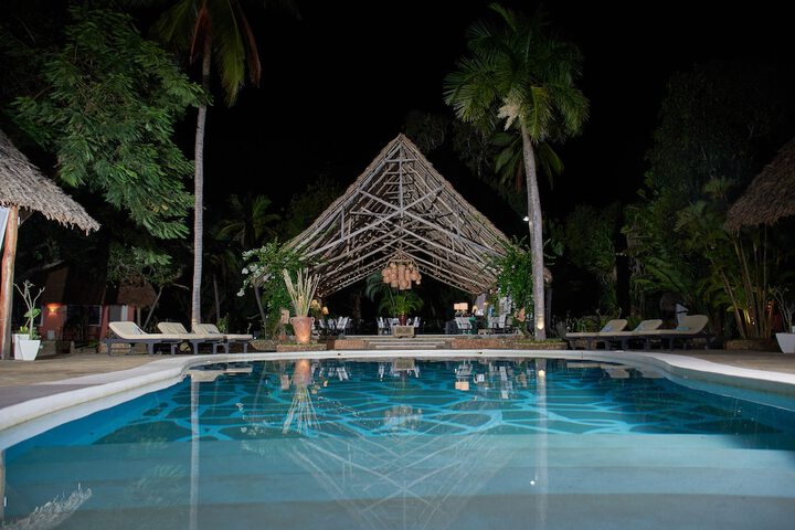 Pool 21 of 34