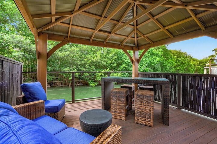 Dock