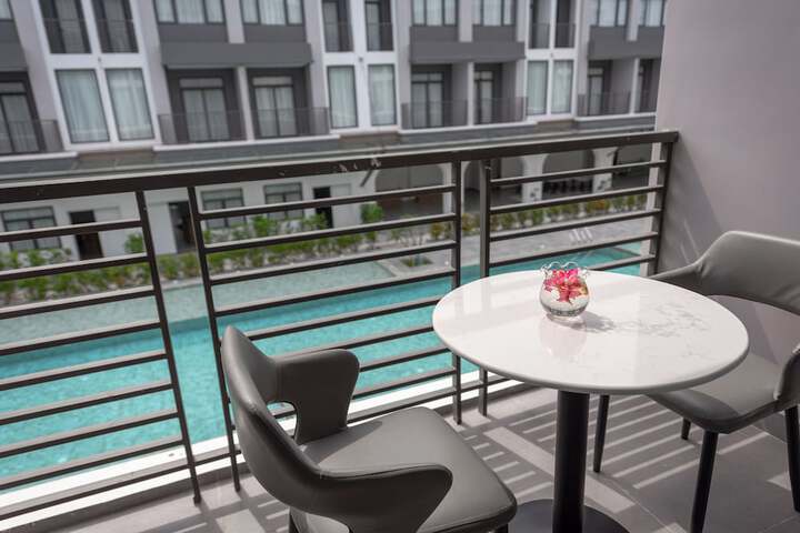 Terrace/Patio 10 of 18