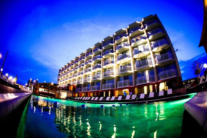 Hotel 43 of 45
