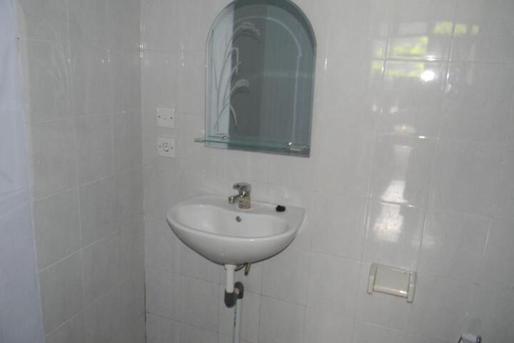 Room 2 of 5