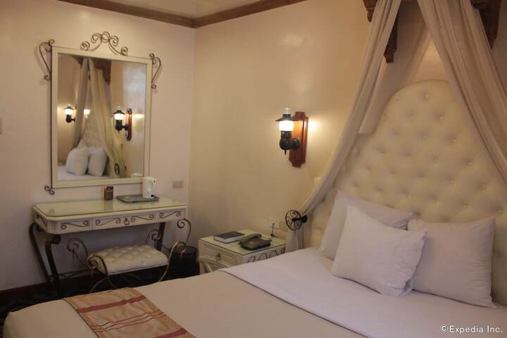 Room 14 of 168