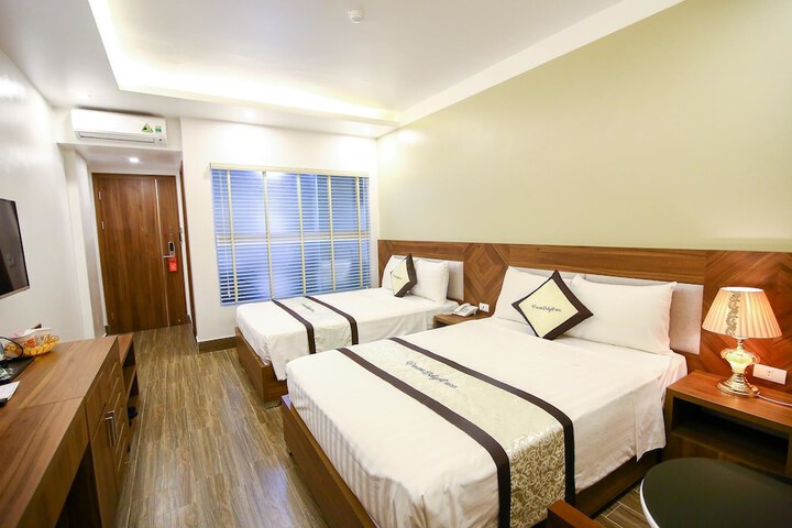 Room 5 of 40
