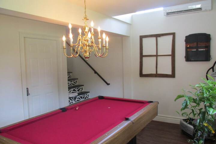 Room 17 of 46