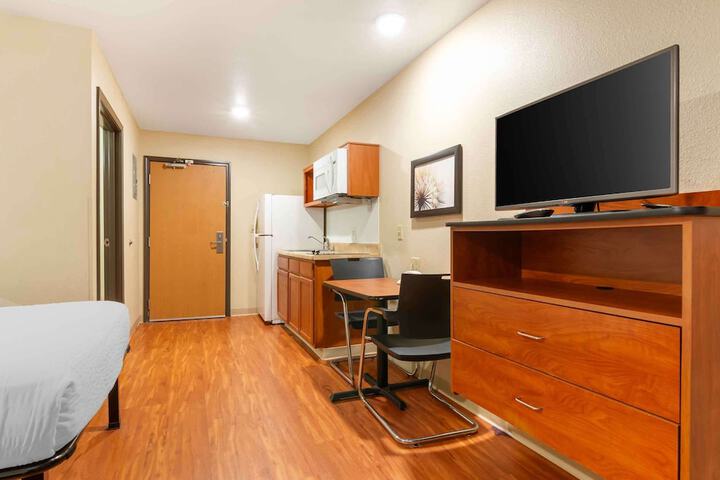 Studio with Double Bed (9 of 16)