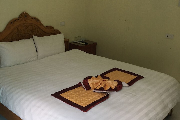 Room 9 of 82