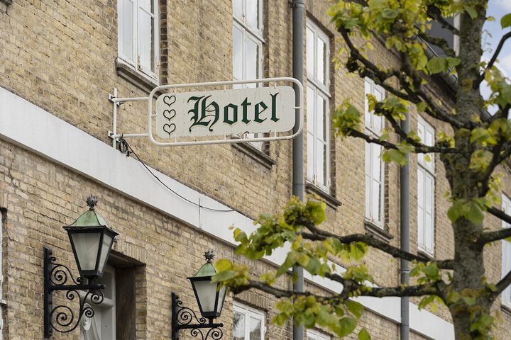 Hotel 60 of 62