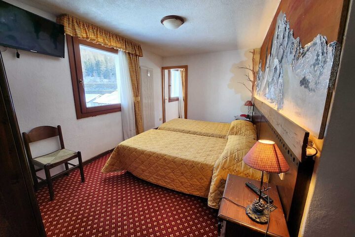 Room 17 of 52