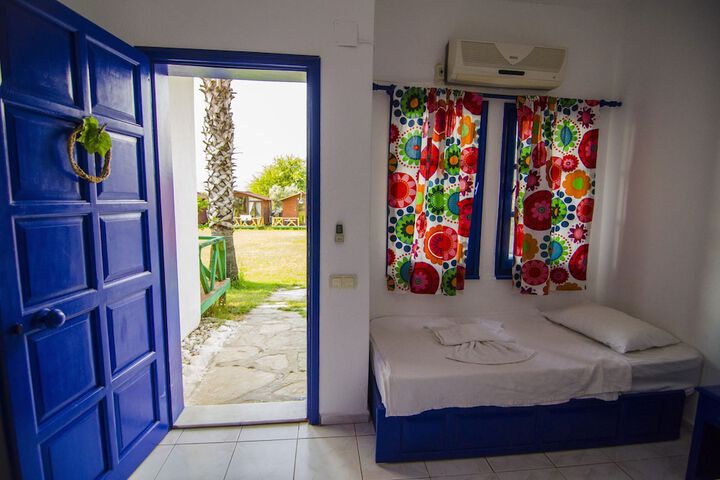 Room 6 of 26