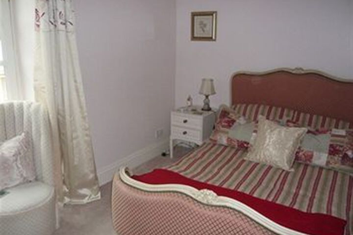 Room 4 of 13