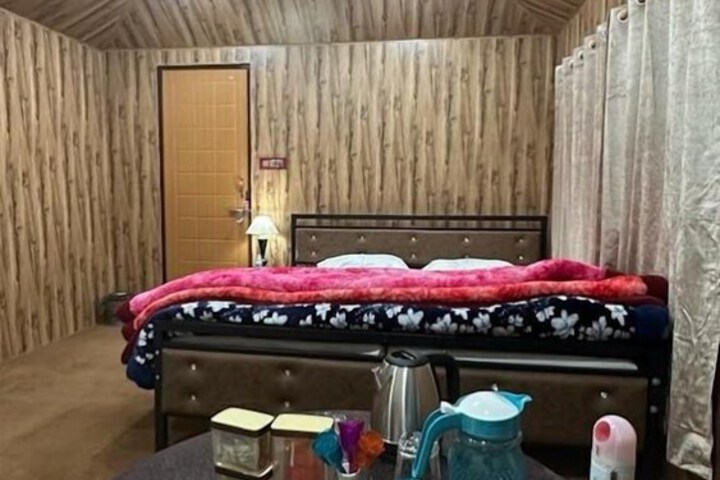 Room 6 of 39