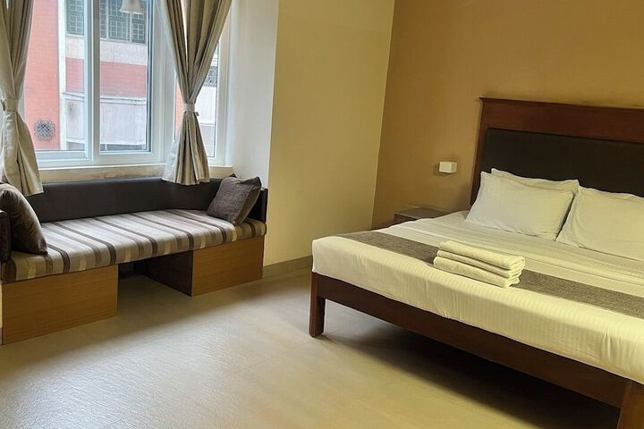 Room 28 of 64