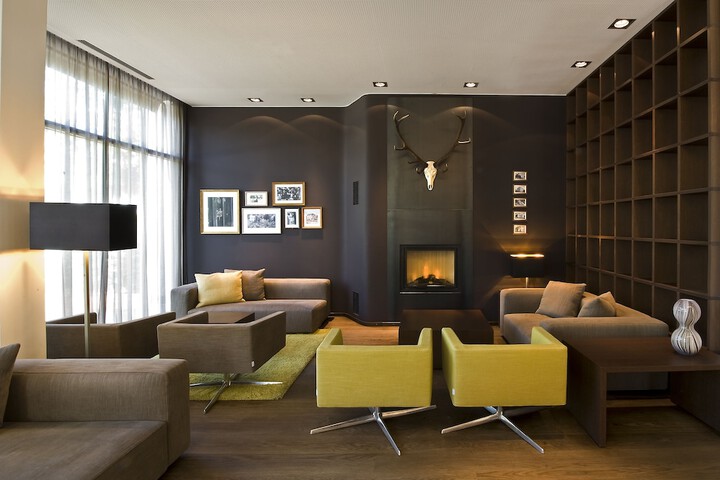 Guest Lobby