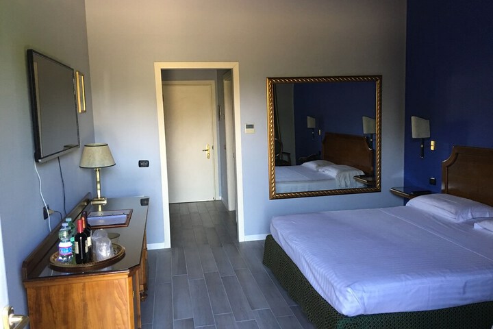 Room 55 of 110