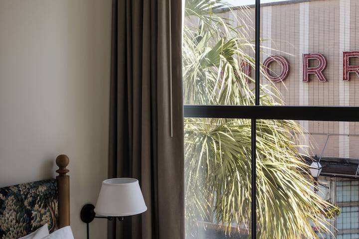 Room 10 of 24