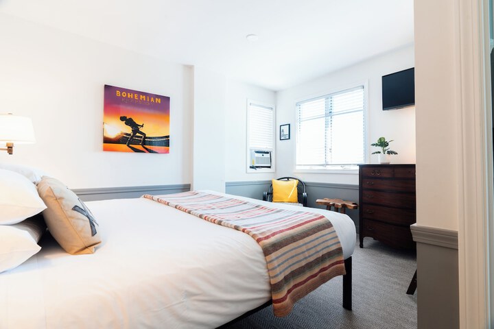 Room 10 of 41