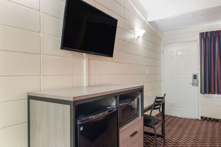 2 Double Beds (5 of 14)