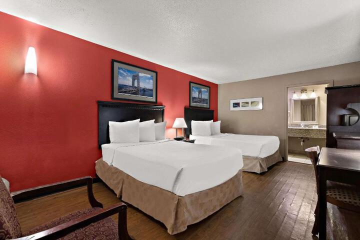 Double Bed (1 of 13)