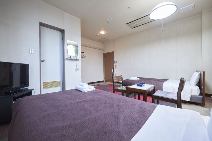 Room 7 of 46