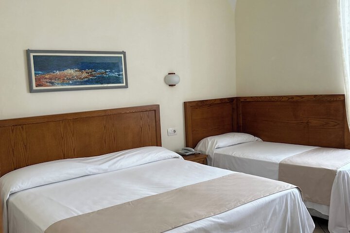 Room 26 of 50