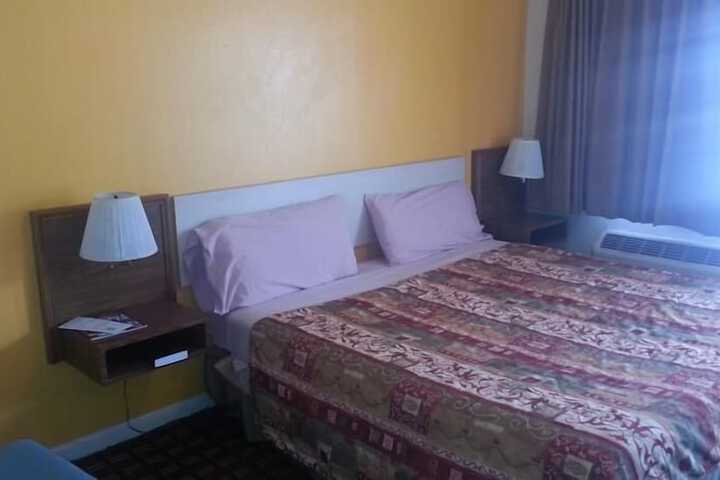 Room 3 of 22