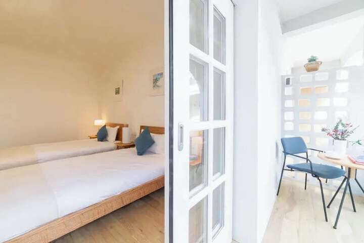 Room 14 of 76
