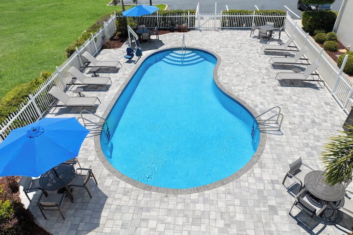 Pool 27 of 49