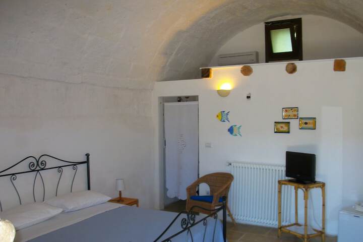 Room 5 of 44