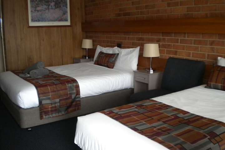 Room 12 of 48