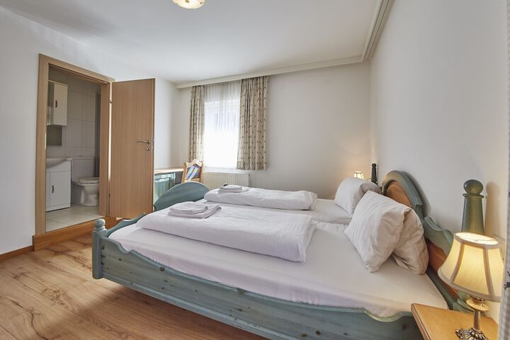 Room 20 of 76