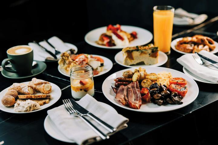 Breakfast/Coffee Service 83 of 116
