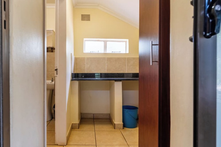 Room 144 of 236