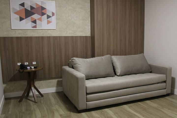 Room 25 of 84