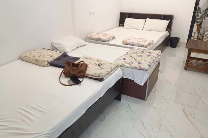 Room 4 of 31